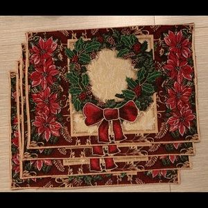 Set of 4 Decorative Christmas Wreath Placemats